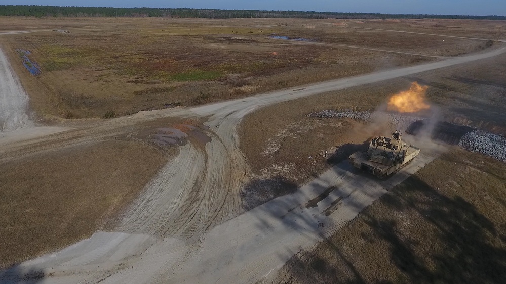 M1A2 Abrams Main Battle Tank Firing M1A2 Abrams Main Battle Tank Firing