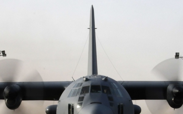 If they can’t talk, they can’t fight: Compass Call targets Da’esh through electronic attack