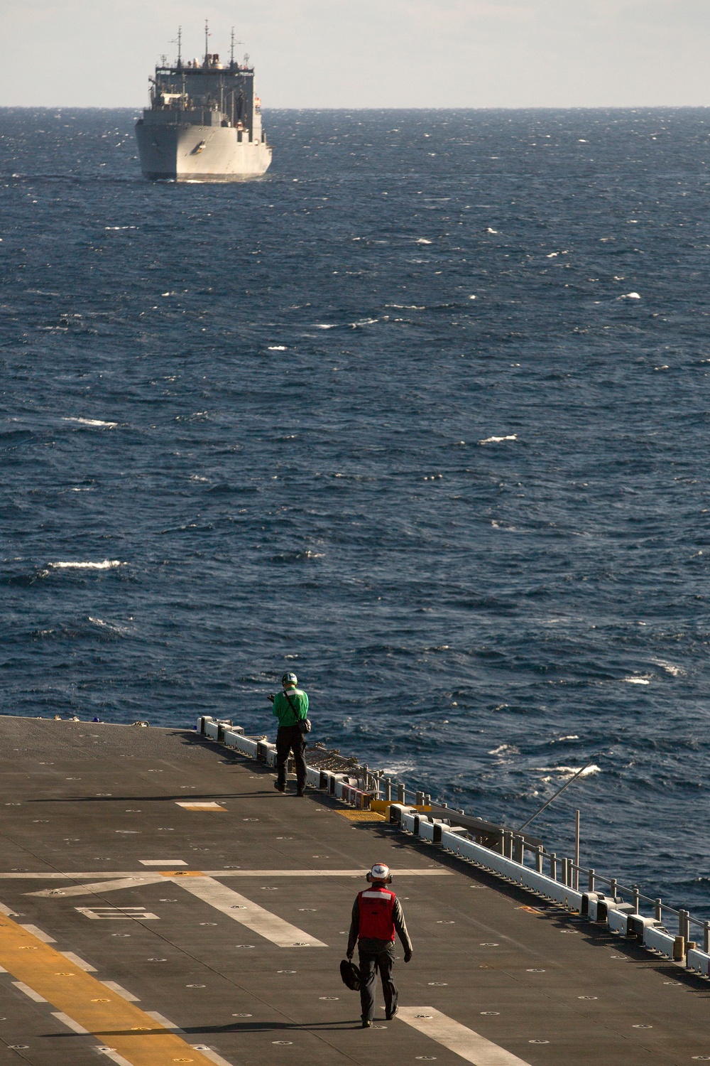 USS Bataan conducts a replenishment-at-sea during ARGMEUEX