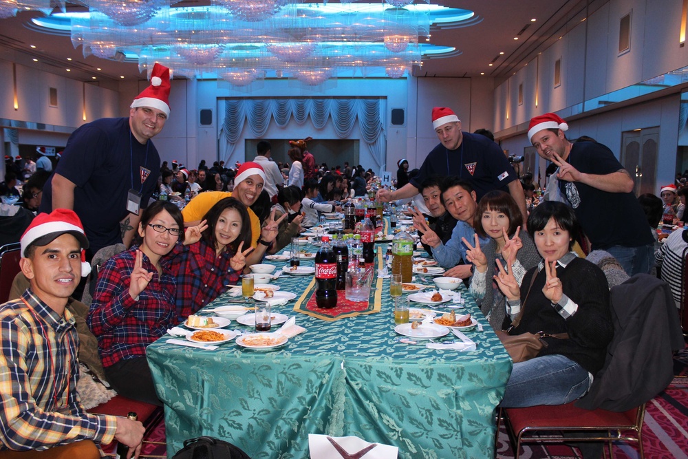 Sailors Help Community Building Event in Tsunami Stricken Japan