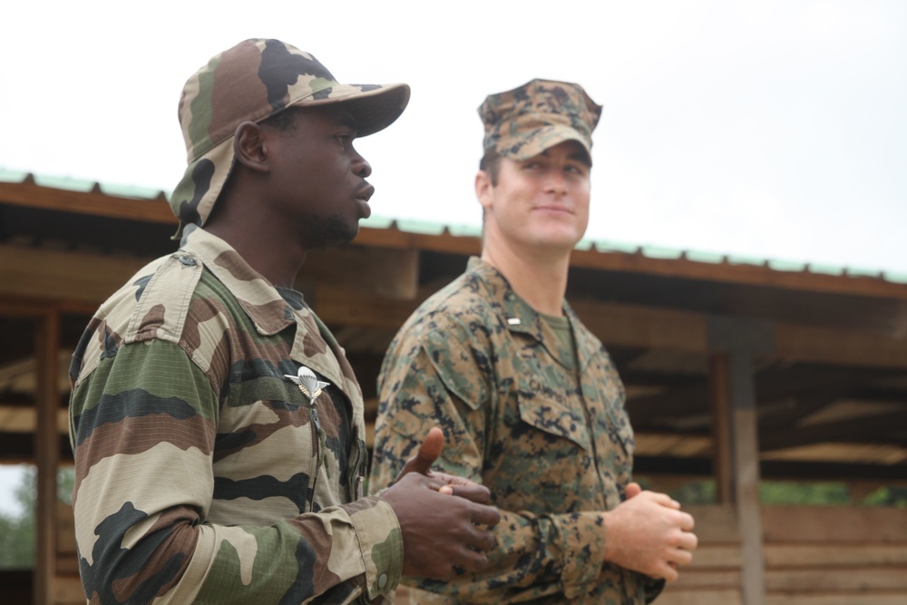 Training together to counter illicit trafficking in Gabon