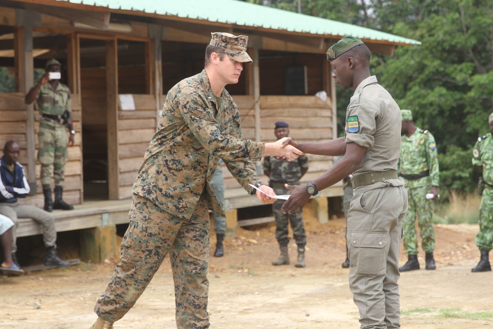 Training together to counter illicit trafficking in Gabon