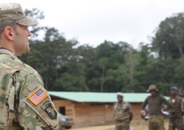 Training together to counter illicit trafficking in Gabon