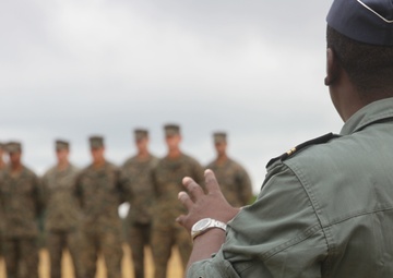 Training together to counter illicit trafficking in Gabon