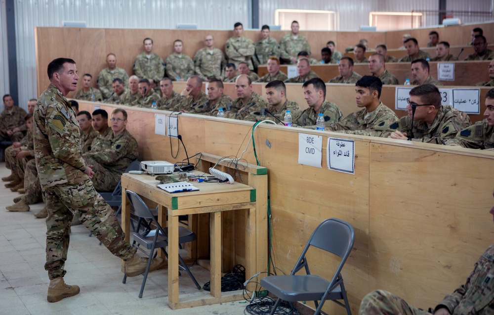 CSM Visits Troops