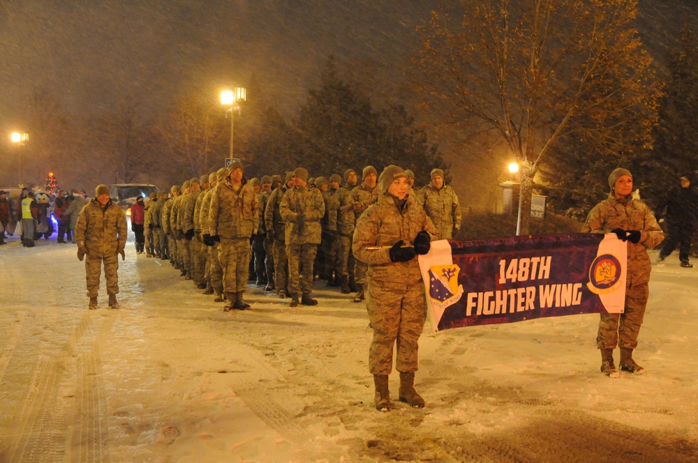 148th Fighter Wing participates in the Christmas City of the North Parade