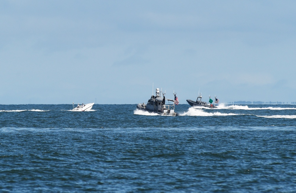 Autonomous Swarmboats