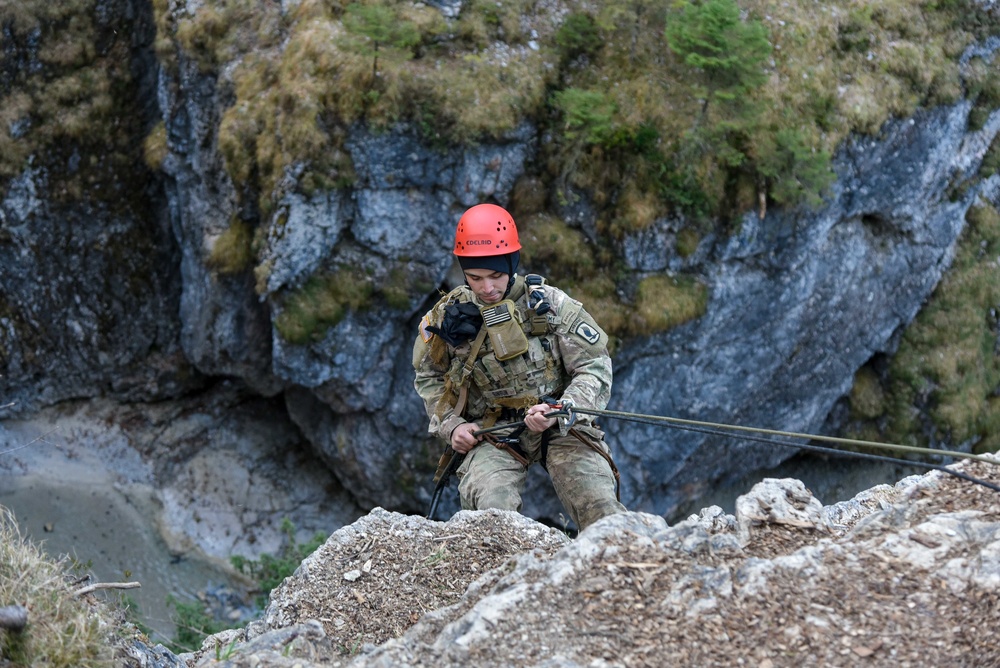 Mountain RECON Training