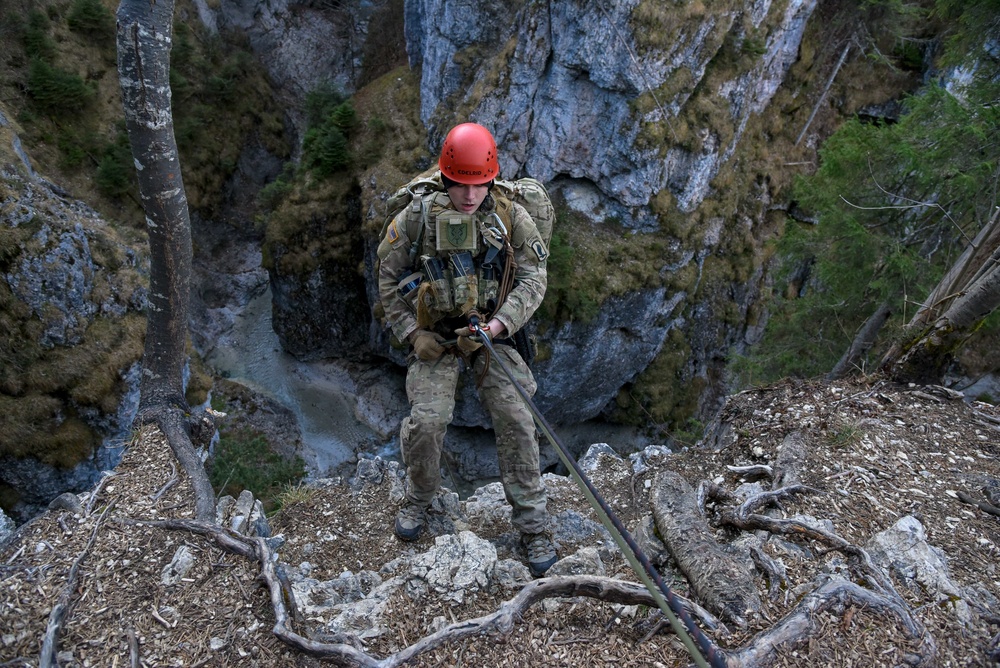 Mountain RECON Training