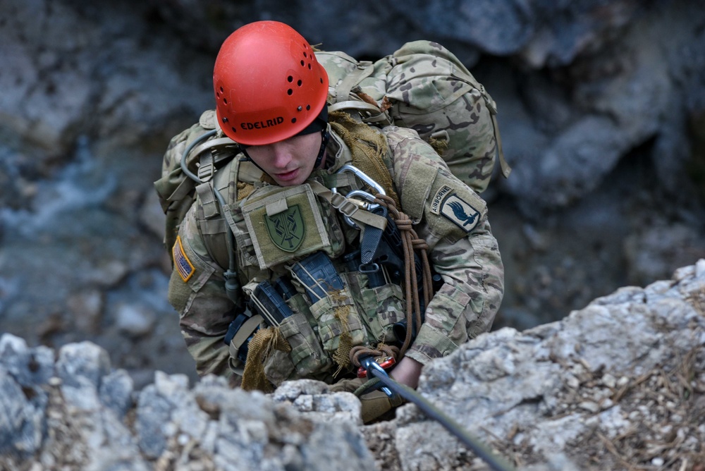 Mountain RECON Training