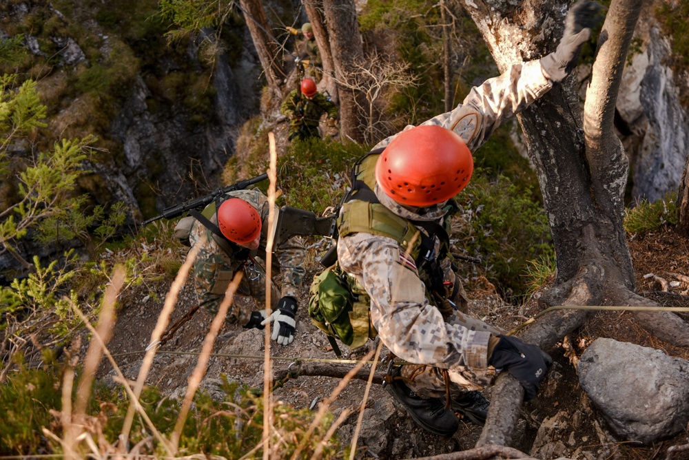 Mountain RECON Training