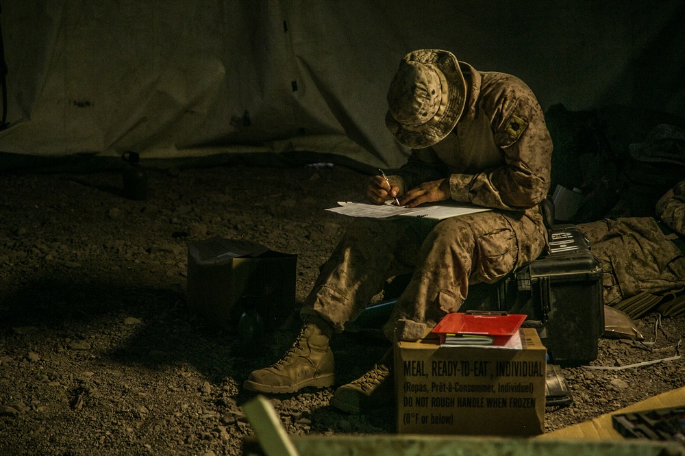 11th Marine Expeditionary Unit - CLB-11 Conducts Vehicle Repairs