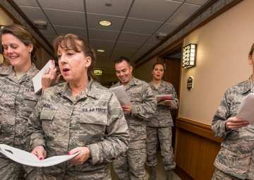 Airmen and fourth graders bring holidays to veterans