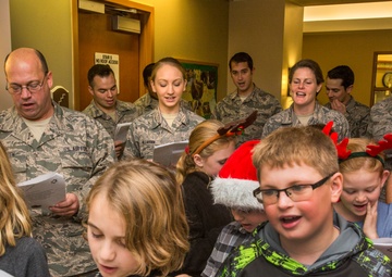 Airmen and fourth graders bring holidays to veterans