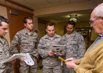 Airmen and fourth graders bring holidays to veterans