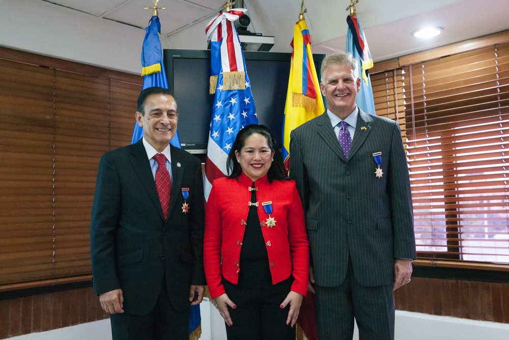 Colombia’s premier officer training center distinguishes SOCSOUTH members