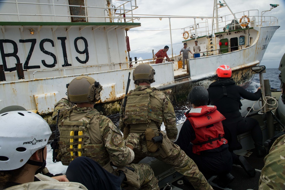 USS Sampson works with USCG LEDET