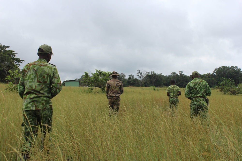 Training together to counter illicit trafficking in Gabon