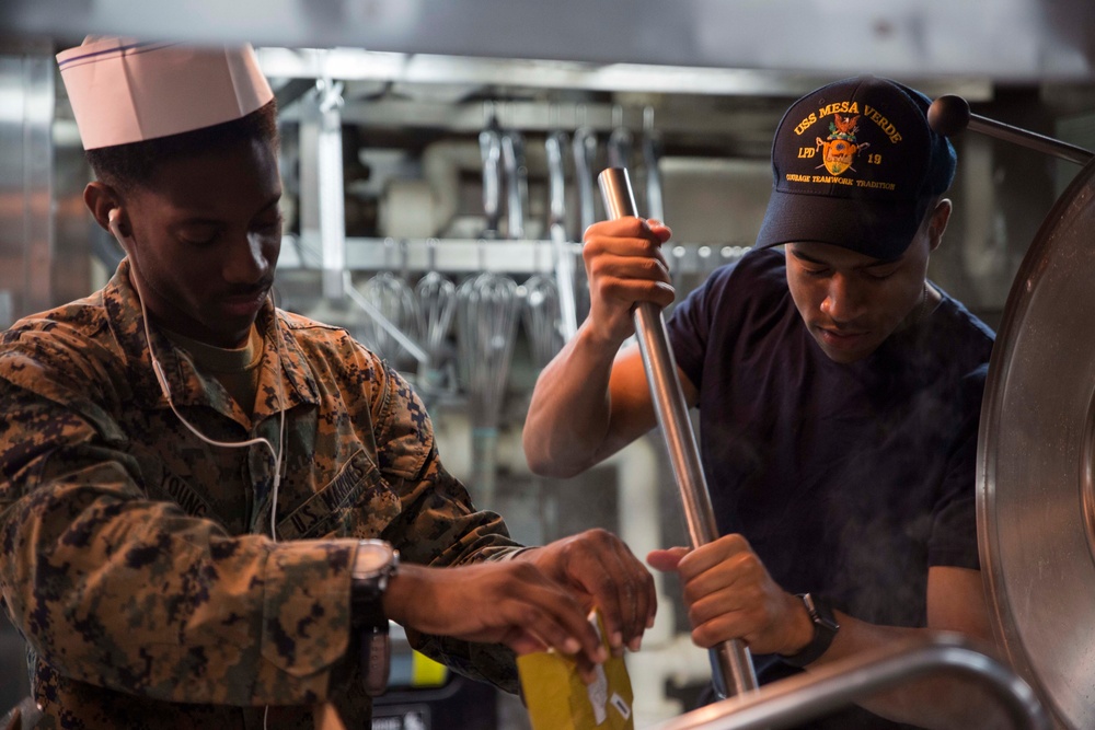 Marines, Sailors pass time together