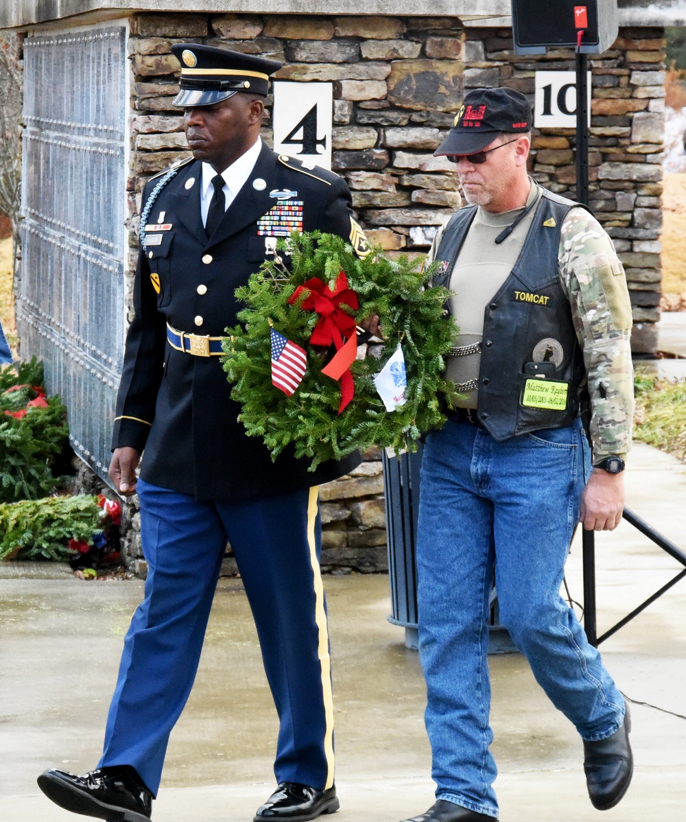 Guardsmen Lay Wreaths at Ceremony
