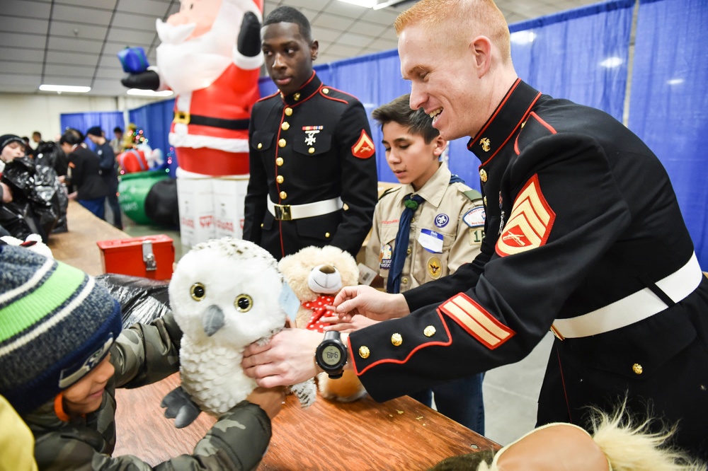 Toys for Tots-Kitsap reaches more than 2,000 children