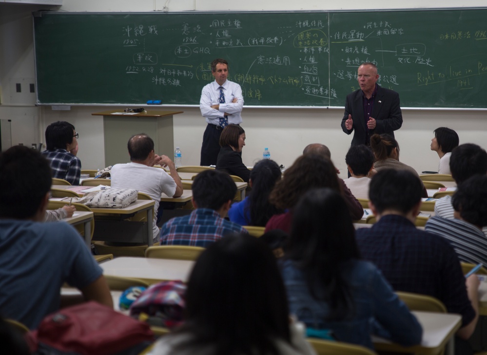 III MEF Commanding General: &quot;Okinawans, I want to hear from you&quot;