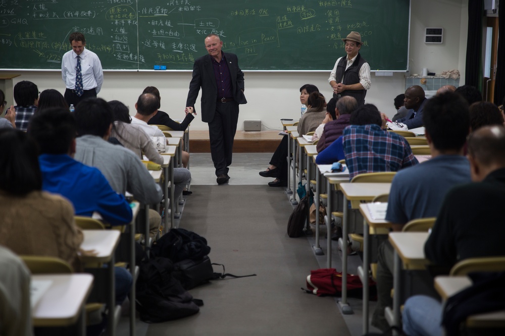 III MEF Commanding General: &quot;Okinawans, I want to hear from you&quot;