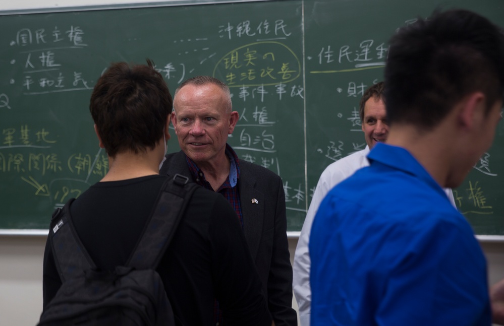 III MEF Commanding General: &quot;Okinawans, I want to hear from you&quot;