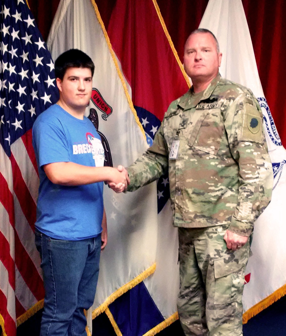 Greenville native enlists in the Illinois Army National Guard