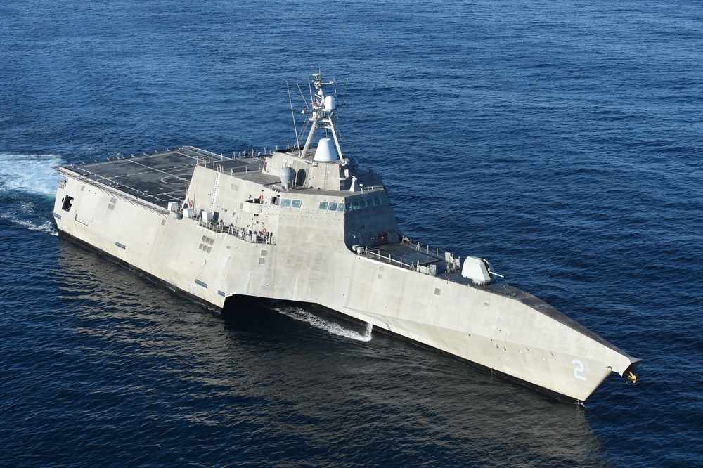 DVIDS - Images - USS Independence (LCS 2) steams off the coast of San Diego  [Image 4 of 5]