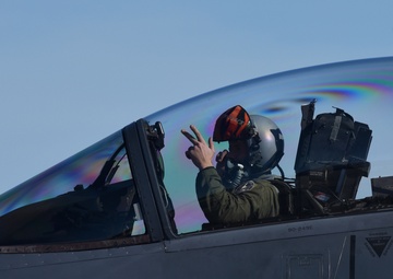 Checkered Flag 17-1: pilot and aircraft integration