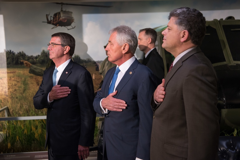 SD speaks at Vietnam War hallway dedication