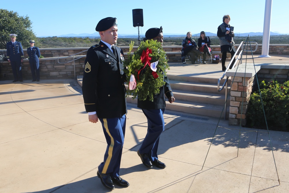 Honoring the fallen: Wreaths Across America pays tribute
