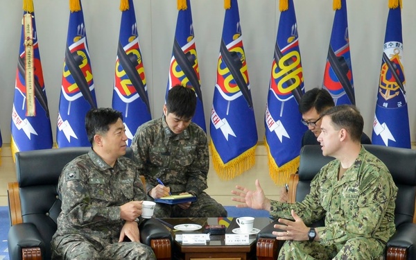 CNFK visits ROK Navy in Chinhae