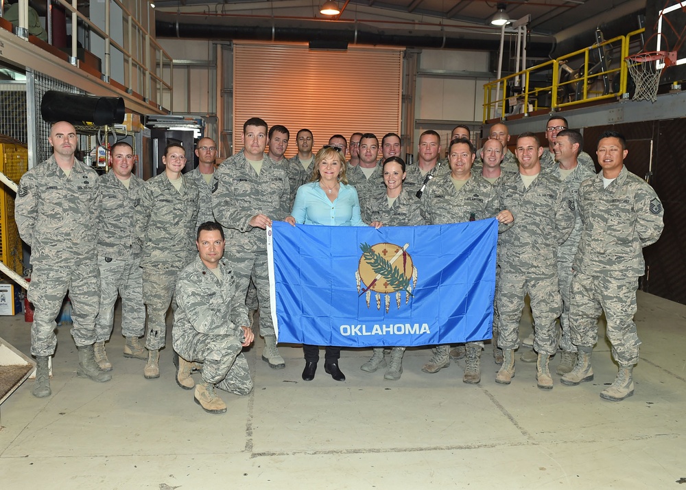 Governors visit deployed Air National Guard members
