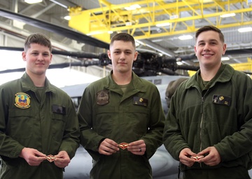 2nd MAW Commanding General commemorates HMHT-302 safety win