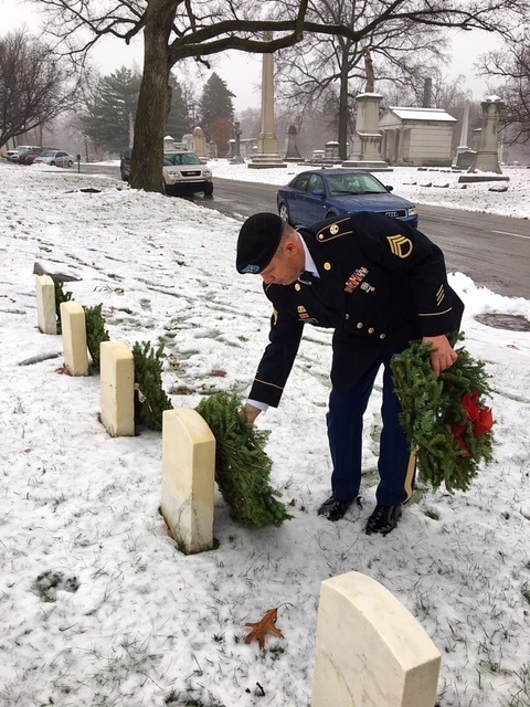 310th ESC Soldier partners with Wreaths Across America to honor the Fallen