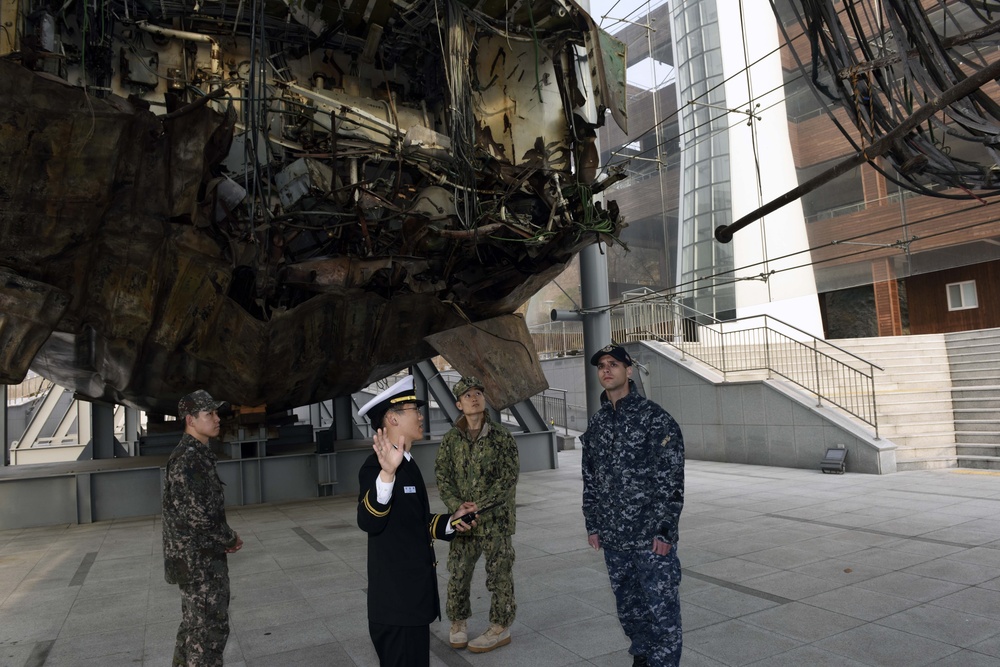 ROK, US Naval Alliance Takes Next Step with ‘Combined Edge’ Junior Officer Exchange Program