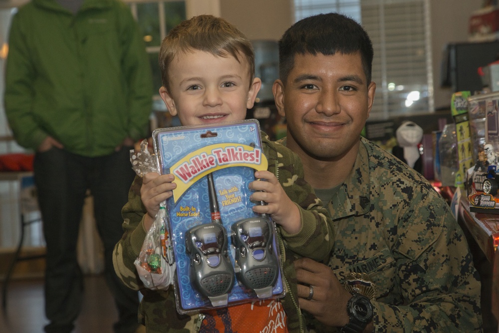 SES Bn Christmas Toy Distribution
