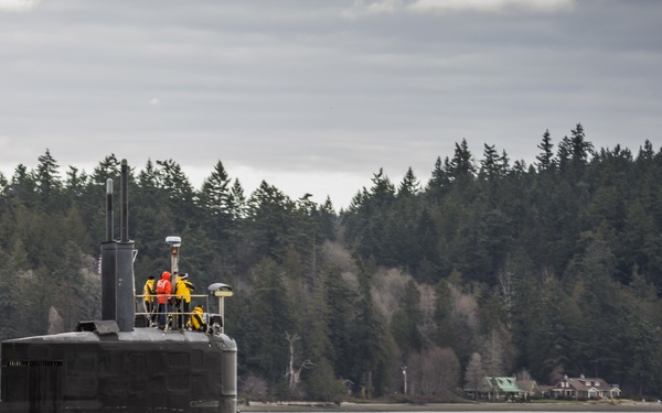 USS Connecticut (SSN 22) Departs PSNS