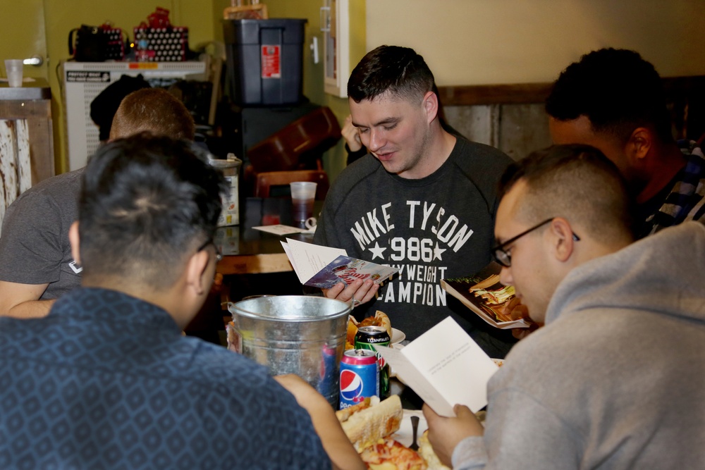 SMP’s Christmas dinner feeds holiday spirit to service members