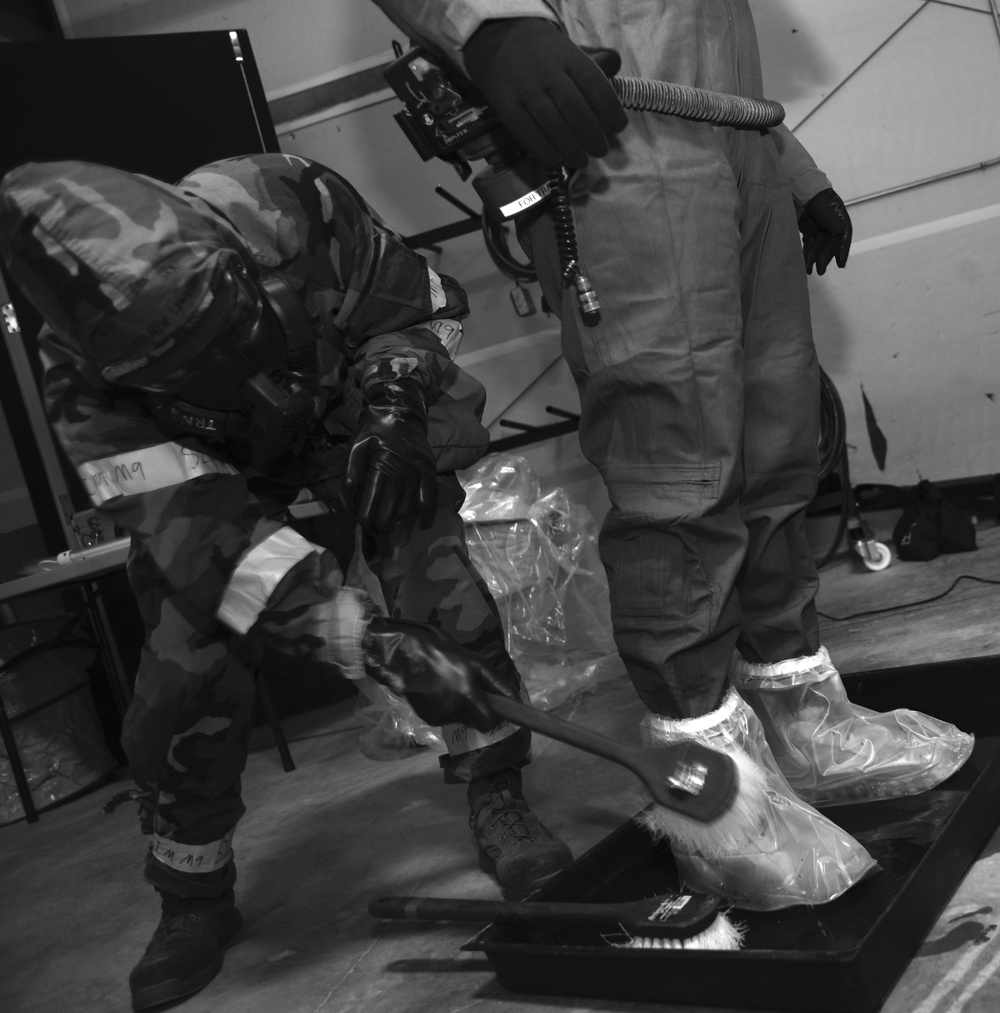 AFSOC hosts aircrew chemical decontamination exercise