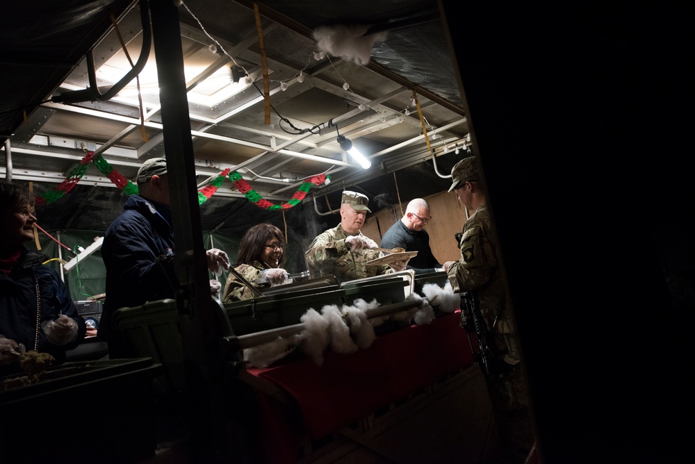 CJCS USO Holiday Tour 2016
