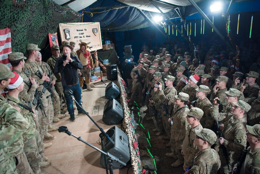 CJCS USO Holiday Tour 2016