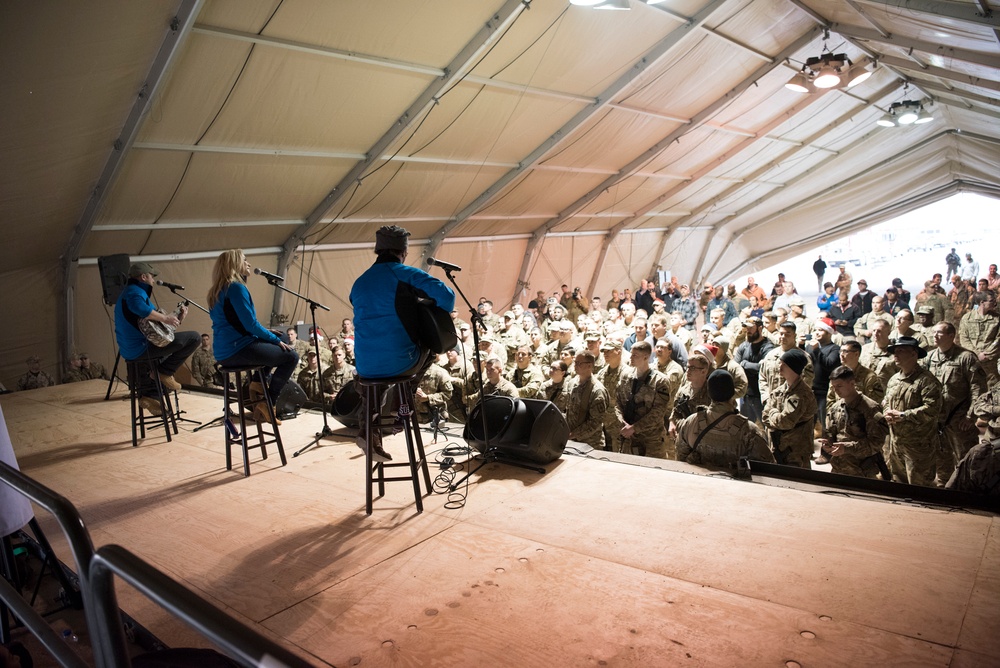 CJCS USO Holiday Tour 2016