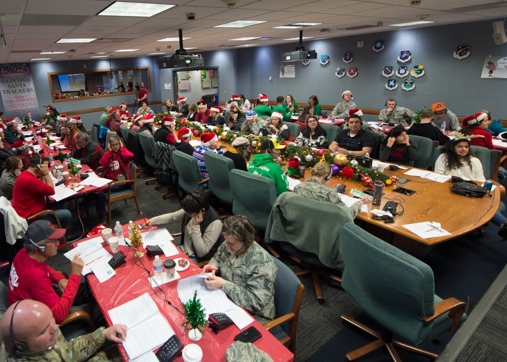 2016 NORAD Tracks Santa Operations Center