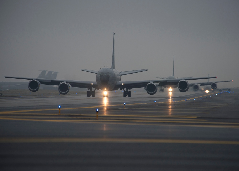 KC-135 lineup
