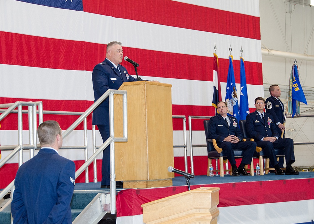 Colonel Eaves takes 131st reins at Wing Change of Command
