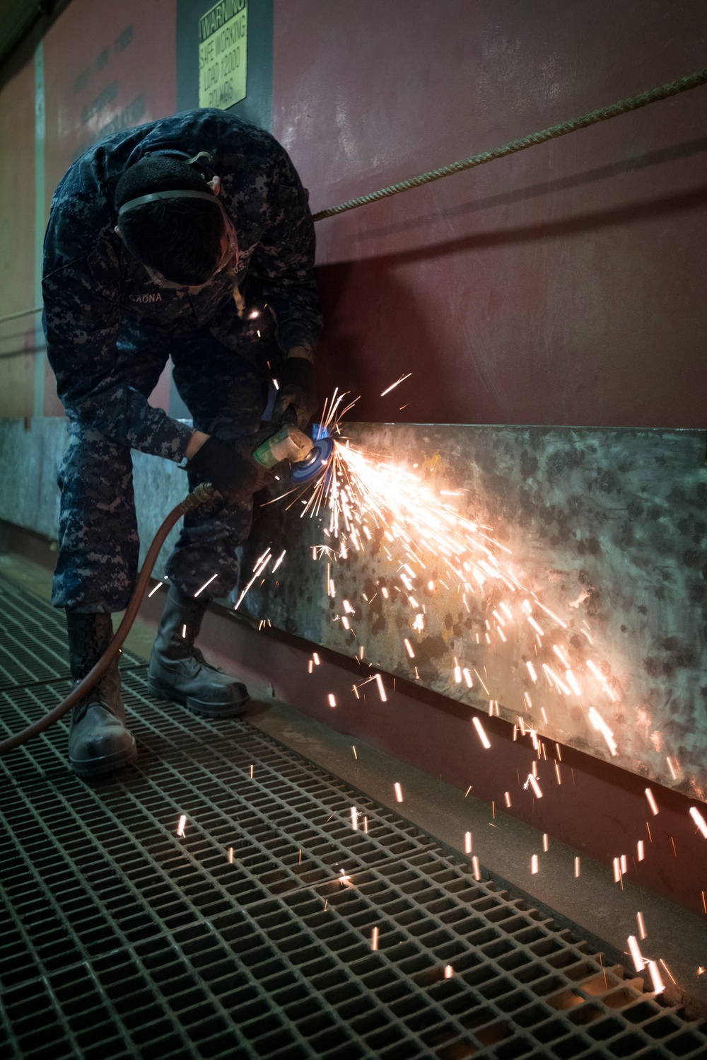 Maintenance aboard USS Bonhomme Richard (LHD 6)