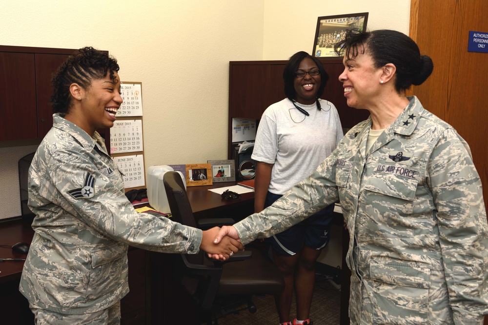 22nd Air Force commander visits 403rd Wing